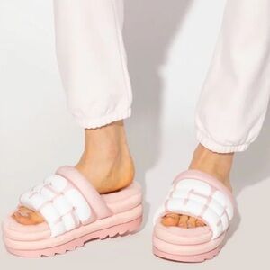 UGG Puft Slides logo pink casual classic chic comfy outdoor style vacation